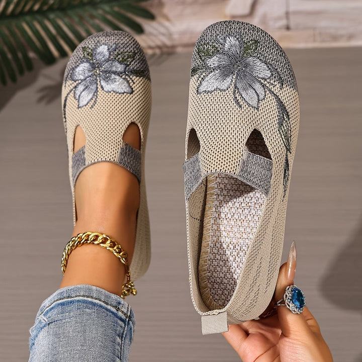 Liora | Damen Schuhe, atmungsaktiv, ästhetisch mit Stickerei