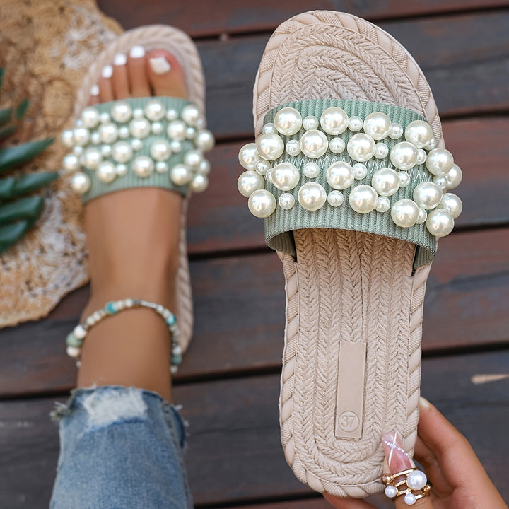 Fruxith | Flache Sandalen mit dekorativen Perlen und maximalem Komfort