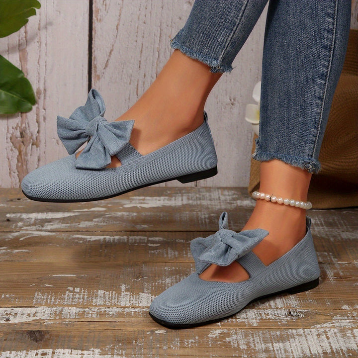 Neria | Atmungsaktive Flache Schuhe für Damen mit Dekorativem Schleife