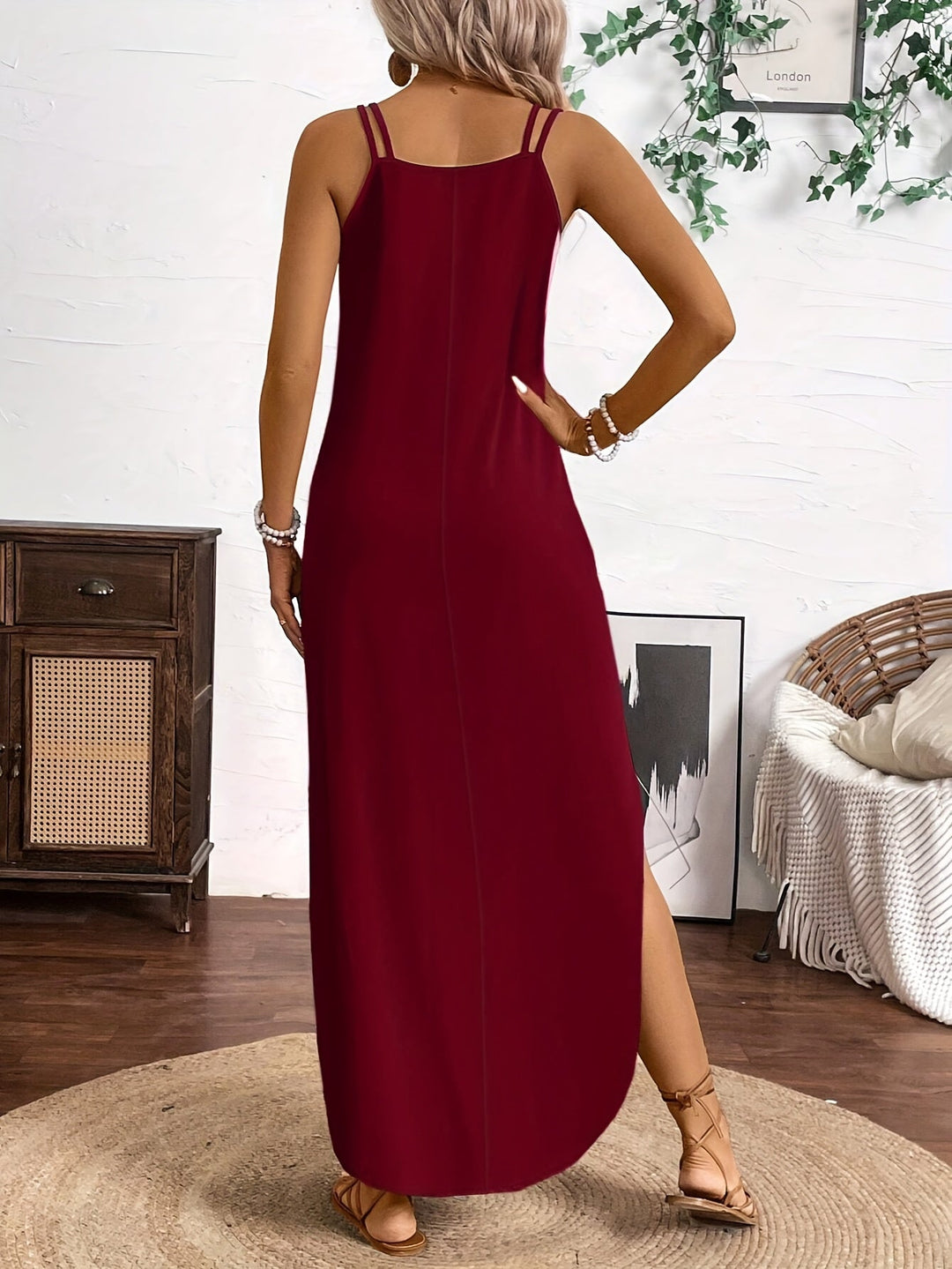 Sailor | Midi-Kleid mit Spaghetti-Trägern und V-Ausschnitt im lässigen Stil