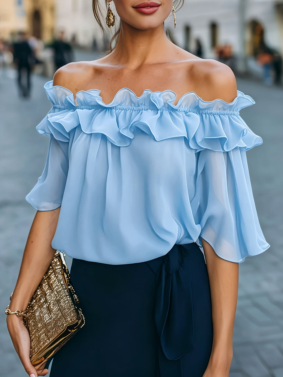Bruvelle | Elegante Bluse mit schulterfreien Ausschnitten und kurzen Ärmeln