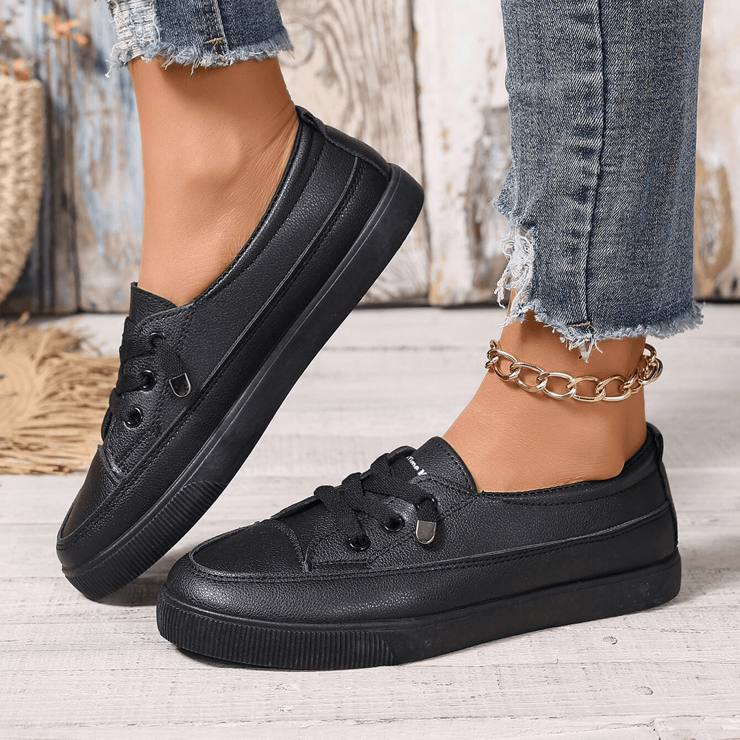 Dovella | Weiße orthopädische Schuhe für Damen mit Schnürsenkeln und weicher Einlage