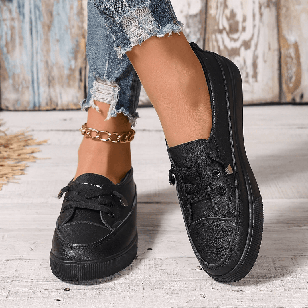 Dovella | Weiße orthopädische Schuhe für Damen mit Schnürsenkeln und weicher Einlage