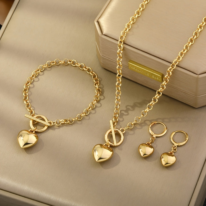 Gia | Elegantes Schmuckset mit Glänzendem Herz und Luxuriösem Finish