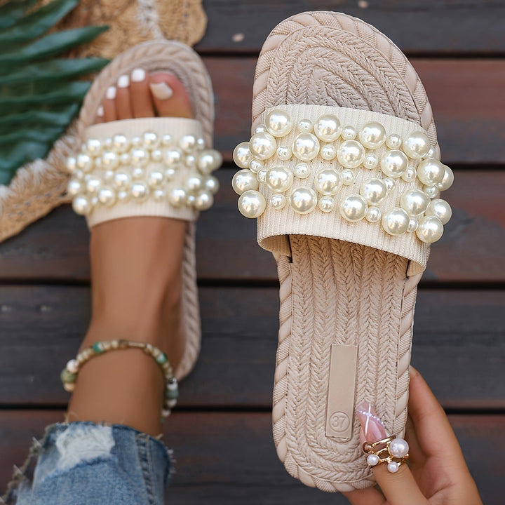 Fruxith | Flache Sandalen mit dekorativen Perlen und maximalem Komfort