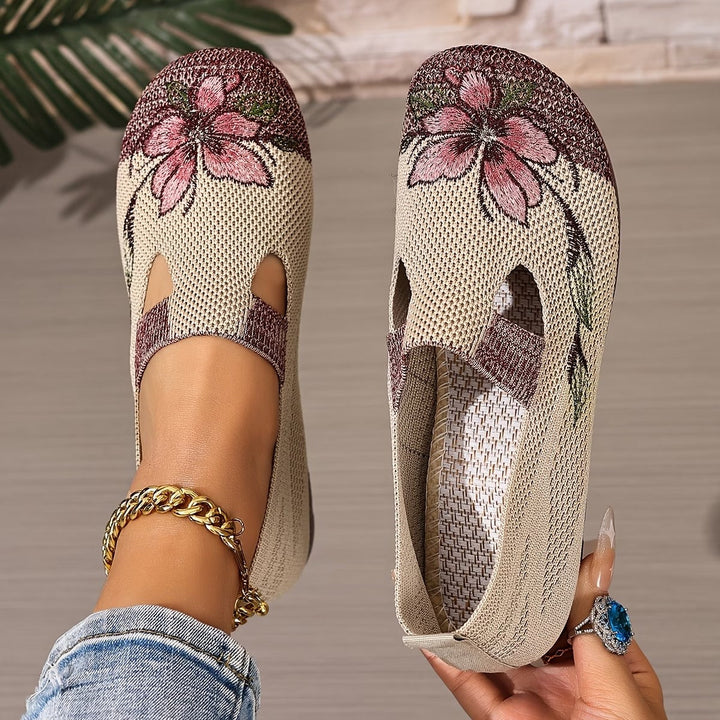 Liora | Damen Schuhe, atmungsaktiv, ästhetisch mit Stickerei