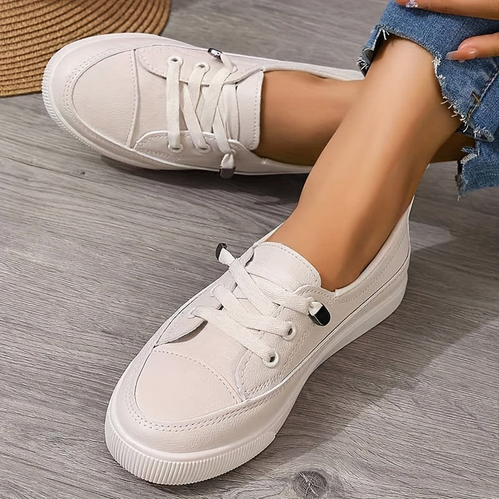 Dovella | Weiße orthopädische Schuhe für Damen mit Schnürsenkeln und weicher Einlage