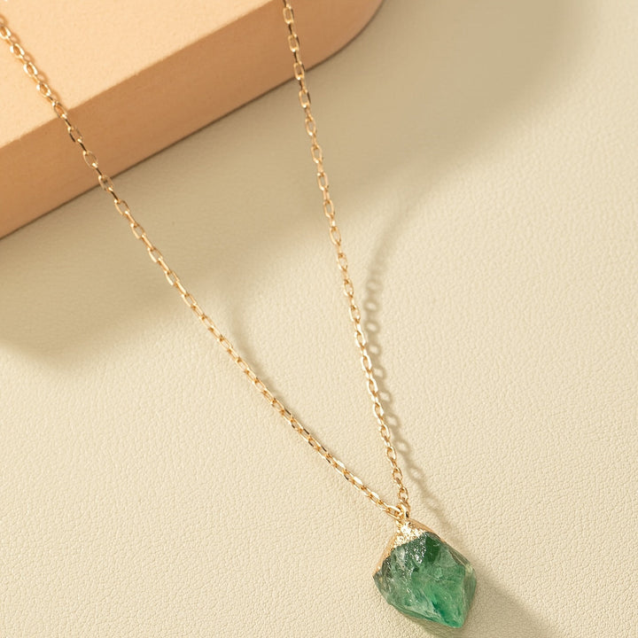 Taria | Minimalistische Halskette mit unregelmäßigem Anhänger aus 14K vergoldetem Material