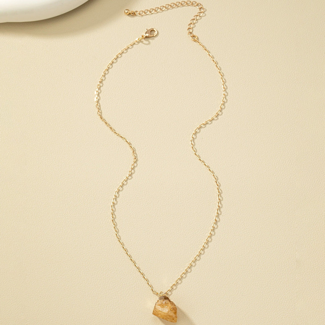 Taria | Minimalistische Halskette mit unregelmäßigem Anhänger aus 14K vergoldetem Material