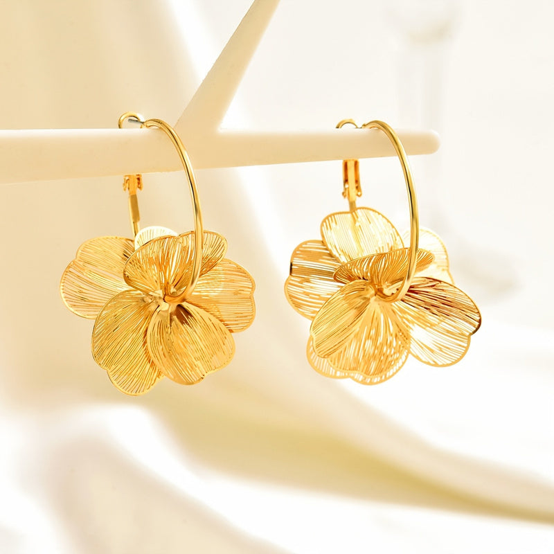 Selah | Goldene Doppelring-Ohrringe mit modernem Design